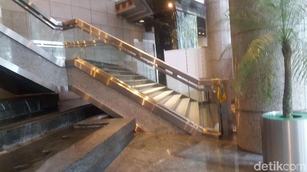 Tower II BEI Belum Beroperasi Normal, Garis Polisi Masih Terpasang
