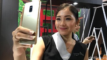 Agar makin kece hasil jepretannya disematkan pula fitur live focus yang sebelumnya hadir di Galaxy Note 8 dan J7 Pro. (Foto: detikINET/Adi Fida Rahman)