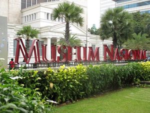 Museum Nasional, Sejarah, dan Koleksinya yang Harus Kamu Tahu