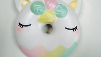 Ini bukan candycorn beneran, lho. Ini squishy! Foto ini diunggah akun instagram @bunnyscafe. Komentar pengguna instagram lainnya rata-rata mengatakan jika squishy ini sangat imut. Foto: Istimewa