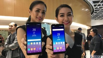 Soal harga Galaxy A8 dilepas seharga Rp 6,499 juta, sementara A8+ dibanderol Rp 8,099 juta. (Foto: detikINET/Adi Fida Rahman)