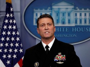 Dokter: Trump Kelebihan Berat Badan dan Perlu Olahraga Rutin