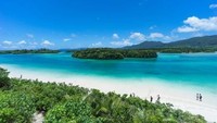 Ishigaki merupakan pulau di Prefektur Okinawa, selatan Jepang. Apa yang menjadikan tempat ini spesial? Perairan di sekitar Ishigaki berwarna biru jernih dengan pantai berpasir putih yang akan menenangkan pikiran dan seluruh indera (dok Tripadvisor)