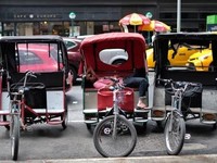 Jadi Pelayan Hingga Narik Becak, Pemuda Bandung Ini Taklukkan AS