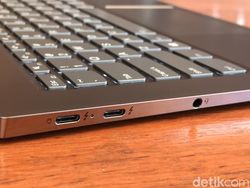 Unboxing Yoga 920, Laptop 2 in 1 Seharga Rp 23 Juta