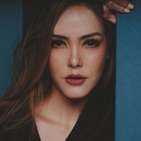 Menggandeng Urban Lips, Cathy Sharon merilis lipstik cair matte seharga Rp 180 ribu. Dan ini adalah pose Cathy saat mempromosikan lipstiknya. Foto: Dok. Instagram