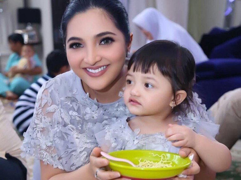 Gemes! Saat Arsy Hermansyah Salawat dengan Nissa Sabyan