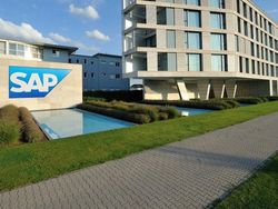 15 Perusahaan Teknologi Terbesar 2018