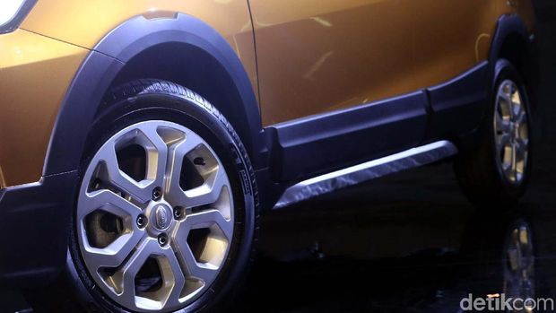 Datsun CROSS