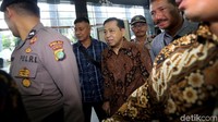Sidang beragendakan mendengarkan keterangan saksi dari penyedia jasa tukar uang dan jual beli valuta asing (money changer).