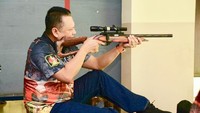 Bambang Soesatyo yang akrab disapa Bamsoet ini punya hobi olahraga menembak. Ini salah satu unggahannya ketika mengikuti uji sahih menenmak berburu Perbakin Angkatan XVIII 2017