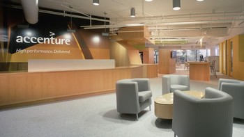 Di posisi ke-10: Accenture, yang merupakan perusahaan global management consulting, servis teknologi, dan outsourcing. (Foto: Internet)