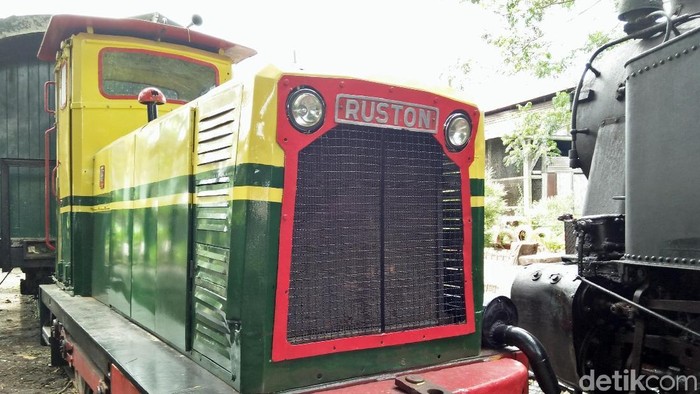 Ikon Baru Blora: Kereta Uap Tua & Lokomotif
