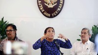 Termasuk untuk kapal asing, tak ada lagi cerita boleh masuk ke perairan Indonesia. Hal tersebut semata-mata untuk tujuan negara yang ingin menjadikan laut sebagai masa depan bangsa.