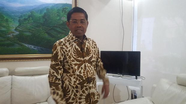 Jelang Sertijab, Mensos Idrus Marham Datang ke Kantor Barunya