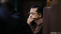 Novanto saat menjalani sidang.
