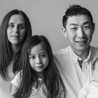 Keluarga kecil ini berdarah campuran Korea, Ukraina dan Rusia. Foto: Dok. thenordar.com