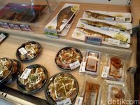 Bukan Sukiyaki Saja, Nigiri Sushi hingga Tempura Matang Ada di Supermarket Jepang