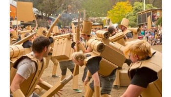 Mungkin akan begini jadinya jika semua sudah punya Labo. (Foto: Twitter)