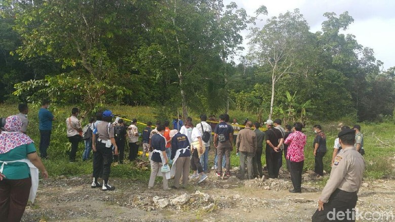 Kuburan Dibongkar, Bangkai Orangutan Tanpa Kepala Diautopsi Kuburan Dibongkar, Bangkai Orangutan Tanpa Kepala Diautopsi