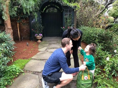 Saat Mark Zuckerberg Antar Anaknya di Hari Pertama Sekolah Saat Mark Zuckerberg Antar Anaknya di Hari Pertama Sekolah