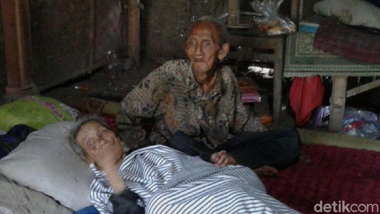 Rumah Tiga Mbah-mbah di Ponorogo yang Viral Mulai Diperbaiki