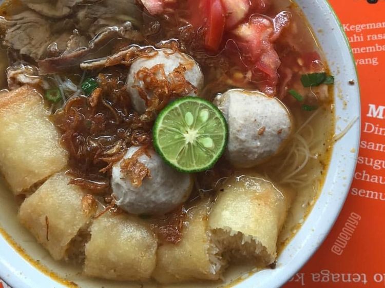 Sluurp! Segar Gurih Soto Mie Bogor Buat Hangatkan Badan Pagi Ini