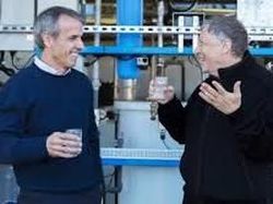 Aksi Bill Gates Minum Kotoran Manusia Hingga Tebus Utang Negara