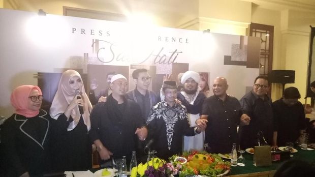 Shamsi Ali Galang Dana untuk Bangun Ponpes di Amerika