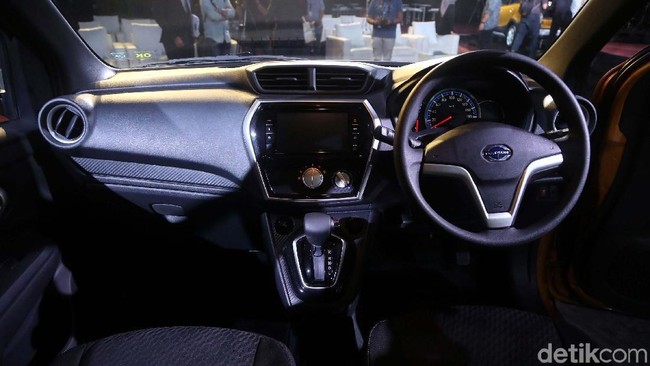 Menjajal Datsun Cross, Seperti Apa Plus dan Minusnya?