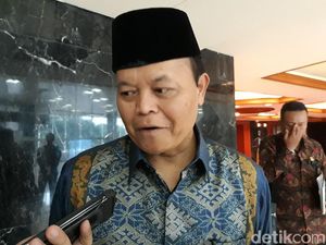 Airlangga Tak Dicopot dari Menperin, PKS: Biar Rakyat yang Menilai