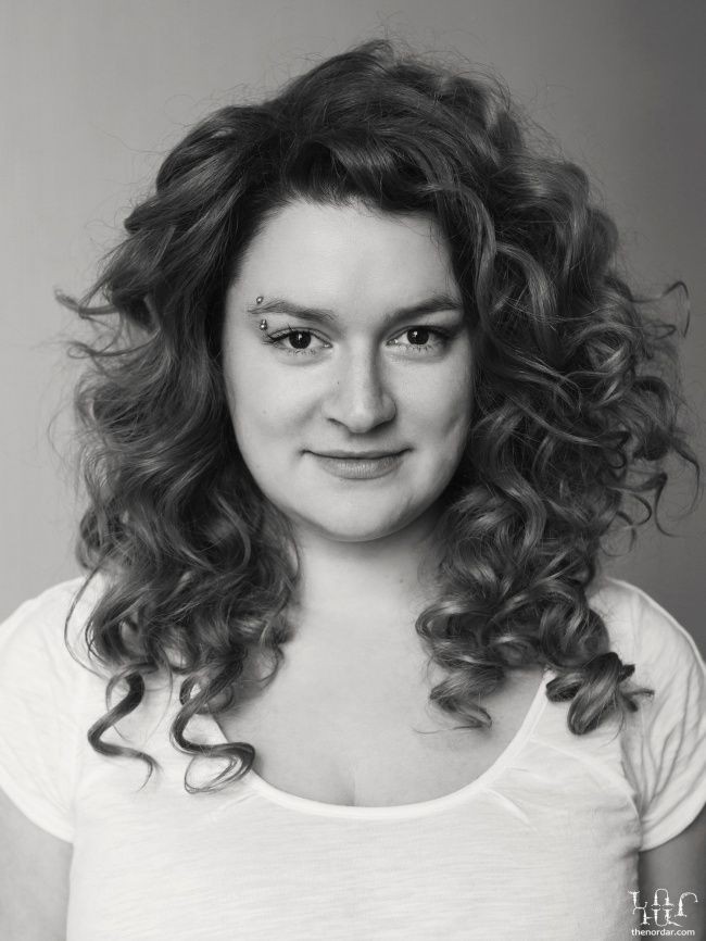 Wanita berambut keriting bernama Tata Kepler ini terlahir dari orangtua berdarah campuran Polandia, Spanyol, Serbia, Rusia, Jerman, Hungaria dan Republik Ceko. Foto: Dok. thenordar.com