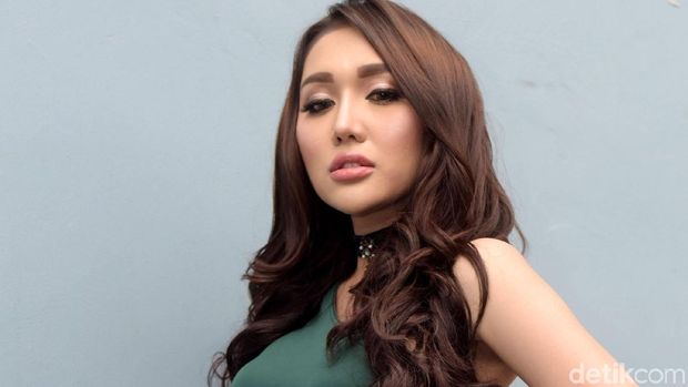 Mandala Shoji Dipenjara, Mak Vera Dituding Hobi Judi