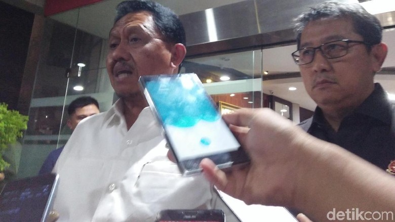 Kejagung Tahan Direktur PT CLP Terkait Kasus Korupsi Kantor BJB Kejagung Tahan Direktur PT CLP Terkait Kasus Korupsi Kantor BJB