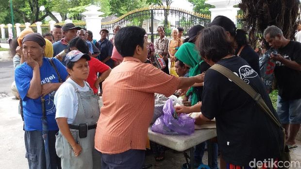Ada Warung Makan Siang Gratis Tiap Jumat di Yogyakarta
