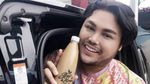 Selain Foto-foto Gaun, Ada 10 Foto Ivan Gunawan Bersama Makanan