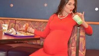 Nah, apakah Teddy nanti akan menyukai Taco Bell seperti ibu dan ayahnya? Foto: Kristin Johnston