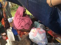 Pencari suaka telantar di trotoar di Kalideres, Jakarta Barat