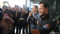 Menurut Bima, jumlah kekayaannya naik akibat perubahan nilai jual objek pajak (NJOP) untuk tanah dan rumahnya. Namun, untuk harta bergerak berupa mobil serta tabungan, ia mengaku jumlahnya berkurang.