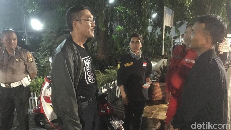 Polisi Cek Keamanan Pencari Suaka di Kalideres Polisi Cek Keamanan Pencari Suaka di Kalideres