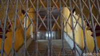 Foto: Tiap traveler hanya boleh masuk dan mengabadikan gambar dari beberapa bagian rumah karena dibatasi oleh pagar (Masaul/detikTravel)