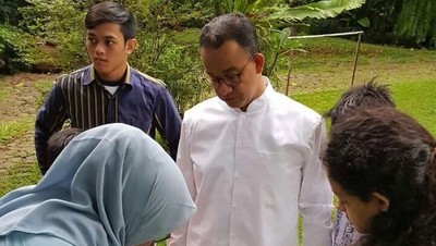 Kenangan Manis Keluarga Anies dan Loki Si Kucing Peliharaan