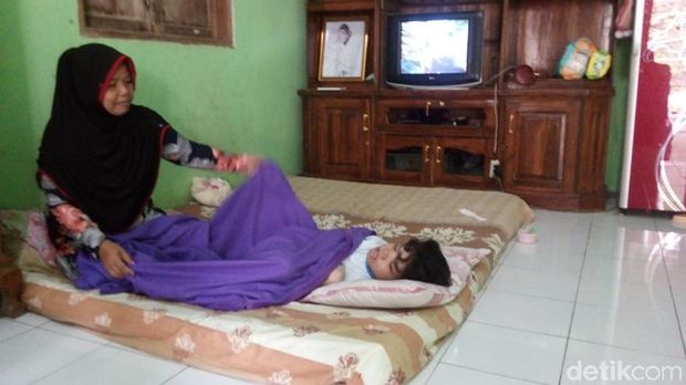 Sabrina, Gadis Penderita Cerebral Palsy di Semarang