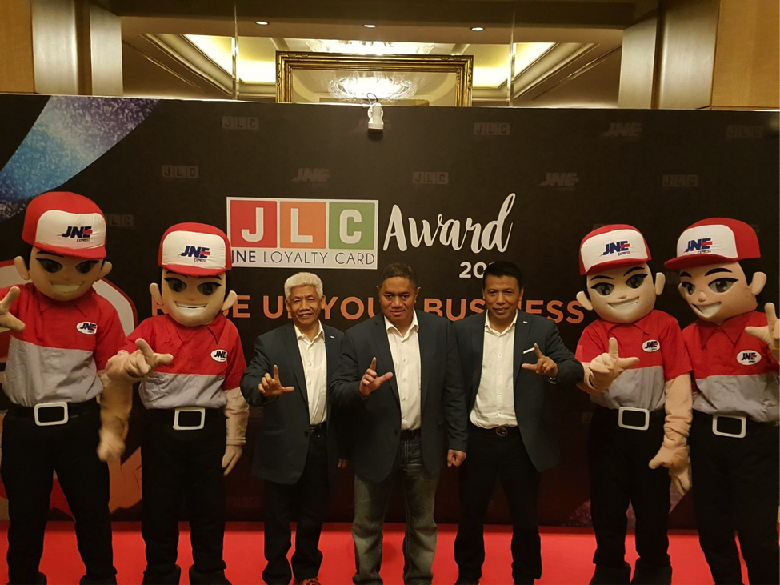 Apresiasi JNE & Hadiah Melimpah untuk Pelanggan di JLC Award 2018 Apresiasi JNE & Hadiah Melimpah untuk Pelanggan di JLC Award 2018