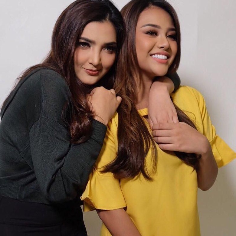Aurel Hermansyah Tetap Minta THR pada Ashanty Aurel Hermansyah Tetap Minta THR pada Ashanty