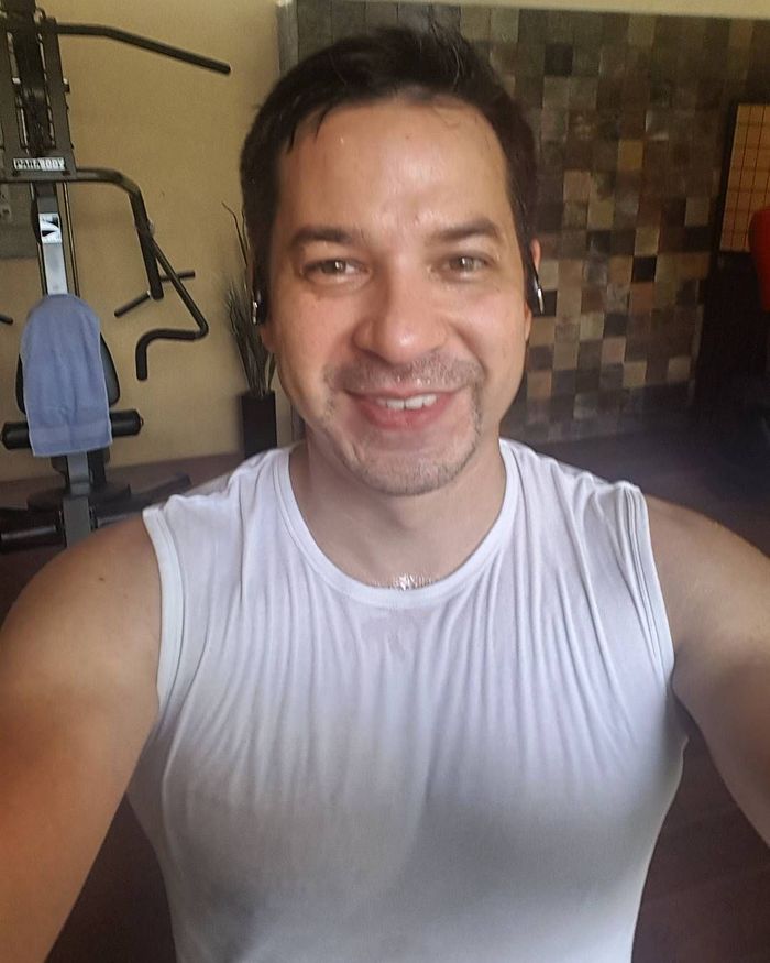 Makin Tua Makin Macho Begini Olahraganya Para Artis Senior Indonesia