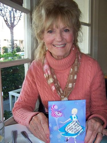 Mirip Banget, Ini Sosok Nyata Alice di Film Kartun Alice In Wonderland