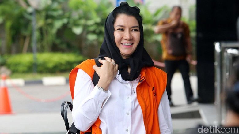 Kasus TPPU Bupati Rita, KPK Sita Ratusan Perhiasan hingga Jam Tangan Kasus TPPU Bupati Rita, KPK Sita Ratusan Perhiasan hingga Jam Tangan