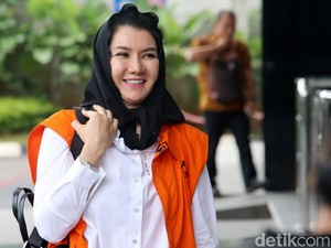 Ditanya Soal Tasnya, Bupati Rita: Banyak Juga yang Palsu