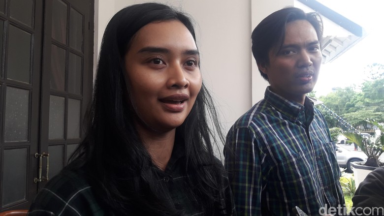 Kisah Horor Karyawati Bank Diborgol Sopir Taksi Online di Bandung Kisah Horor Karyawati Bank Diborgol Sopir Taksi Online di Bandung